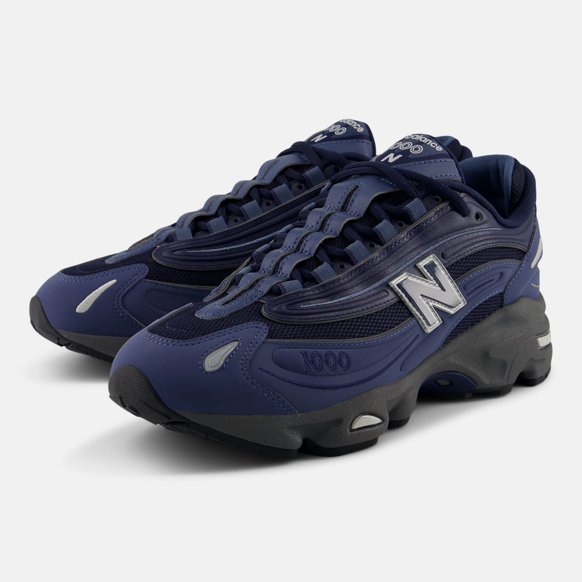 Unisex 1000 shoes.